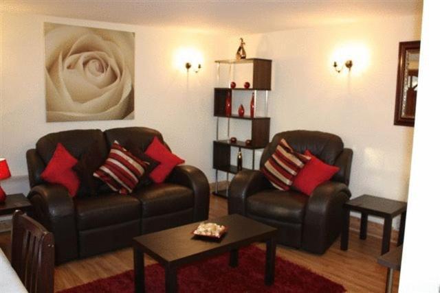 Robertsbridge Retreat At Cornhill Self Catering Apartments Room photo